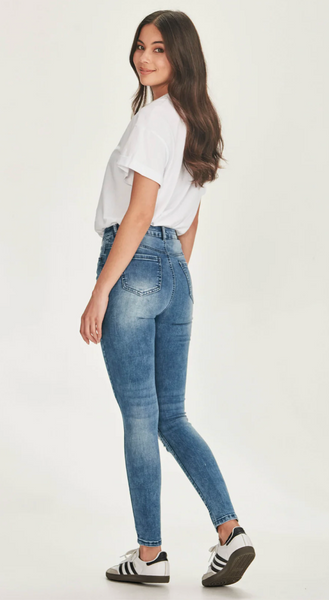 JUNKFOOD "Reggie" Distressed jean! 12
