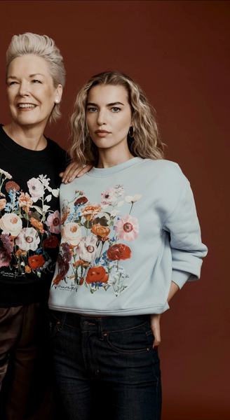 CURATE By Trelise (LN) Floral print breastcancer cure crew! 16