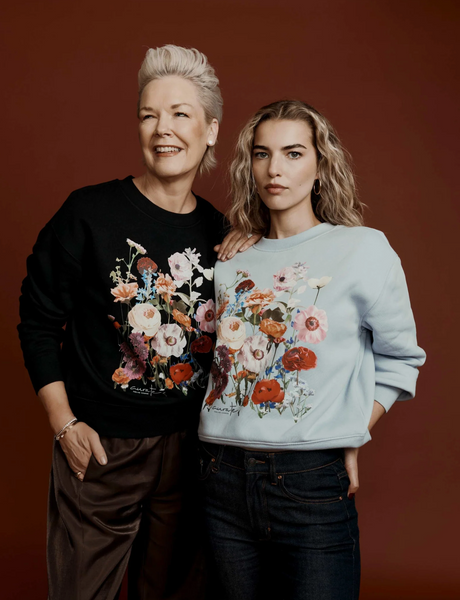 CURATE By Trelise (LN) Floral print breastcancer cure crew! 16