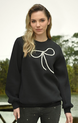 CURATE By Trelise (LN) "Isn't she iconic" top! 18