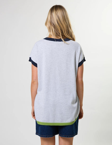 STELLA - Essentials "Laneway pocket" knit tee! 14