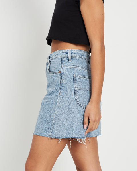 RIDERS by LEE "Hi-Wide Distressed denim short! 14