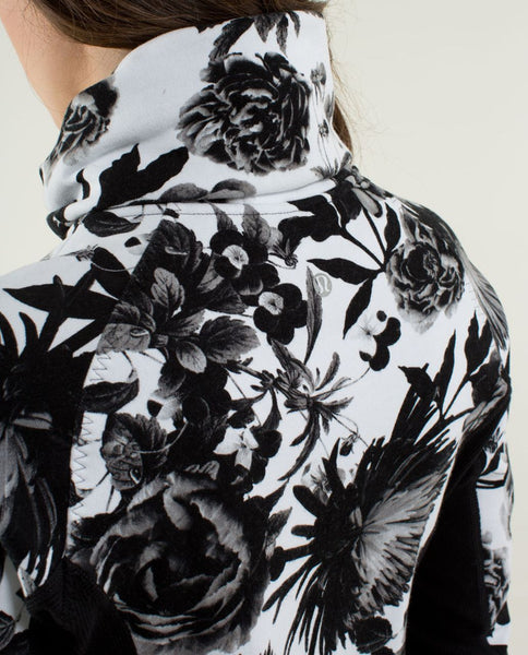 LULULEMON "Calm & cozy" Brisk bloom jacket! 8-10