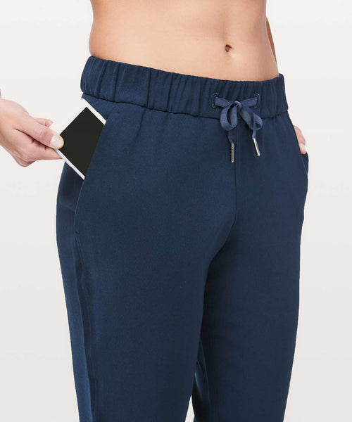 LULULEMON - On the fly woven pant - Navy! 12