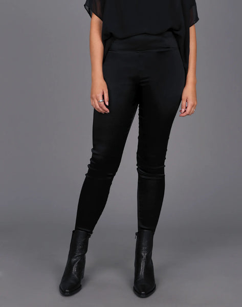 STORM (NZ) Pull on satin leggings! 14