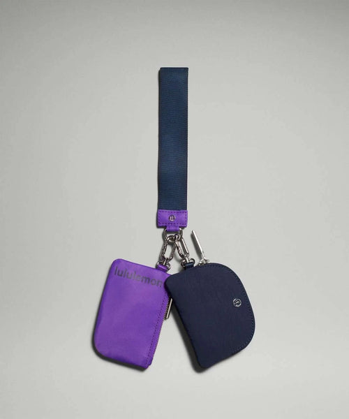 LULULEMON (BN) Dual pouch wristlet!