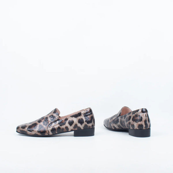 MILA RAINE (LN) "Captain favourite" Leopard loafer! 40