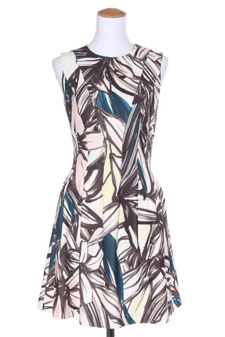 H&M - Fit & flare print dress! 8