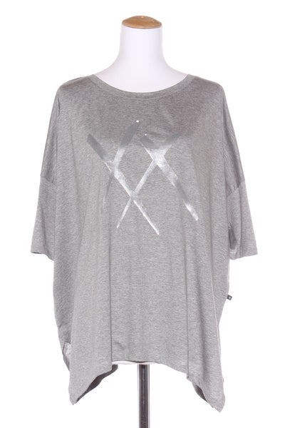 MOOCHI 6&7 - Sequin XX boxy fit tee! 8-12